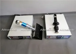 Aparat de sudura cu ultrasunete pentru produse igienice